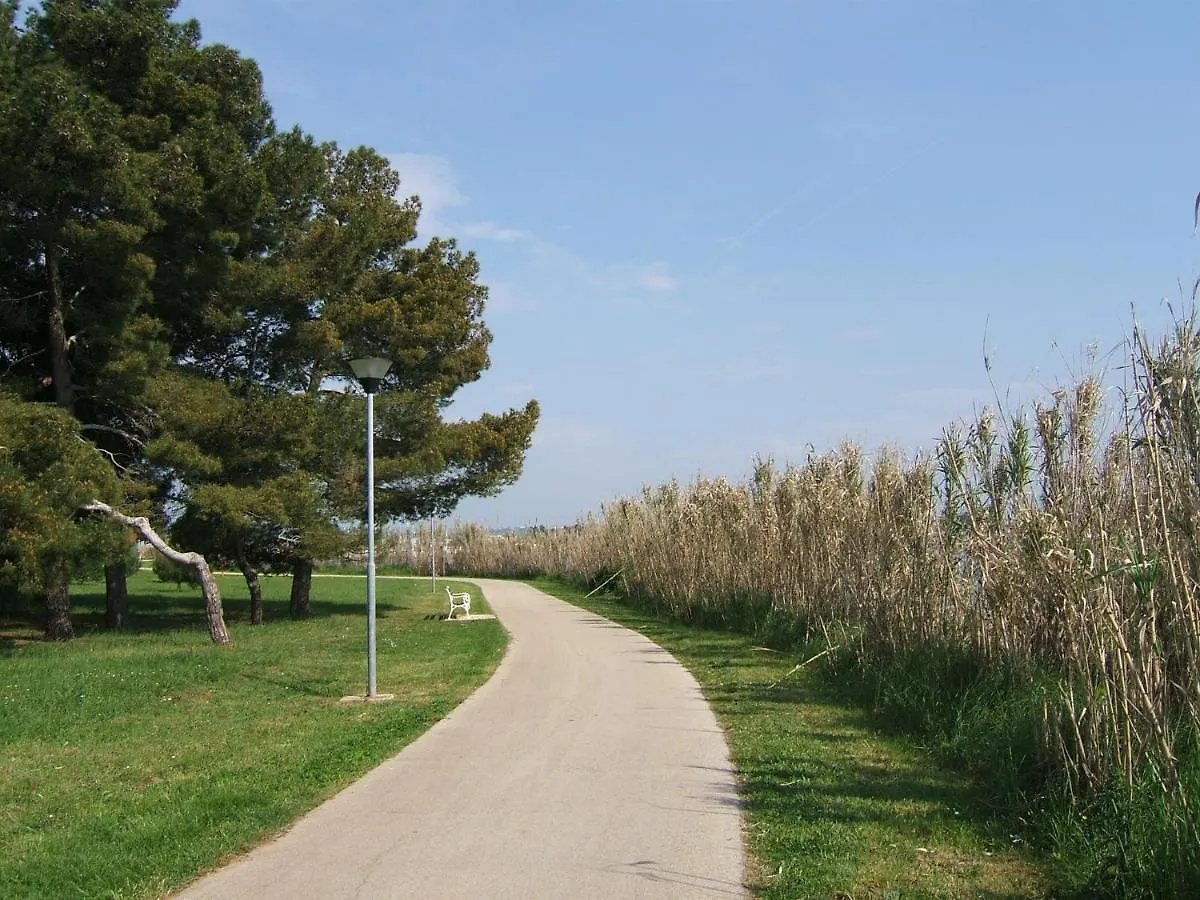 Laura A2, 5 Minutes Of Walking To The Beach Apartment Novigrad