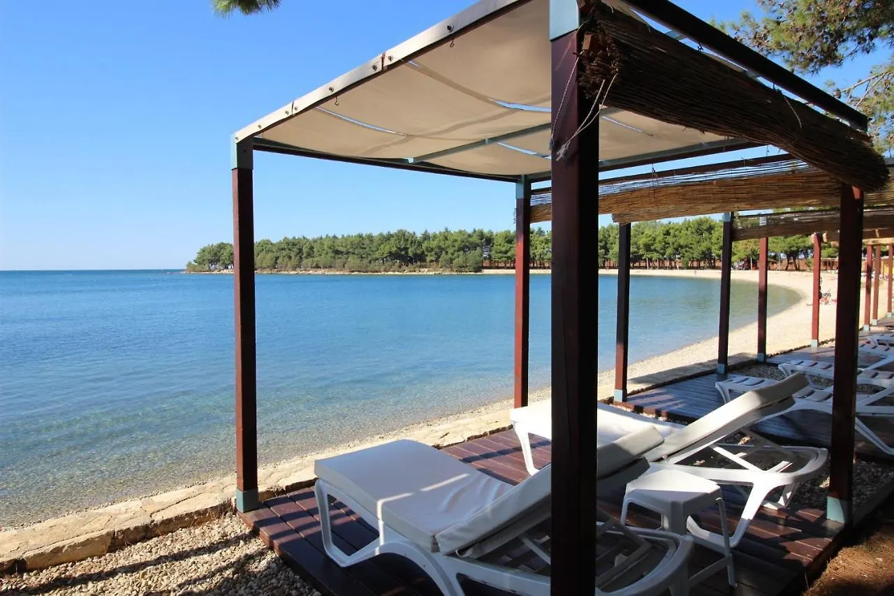 Laura A2, 5 Minutes Of Walking To The Beach Apartment Novigrad
