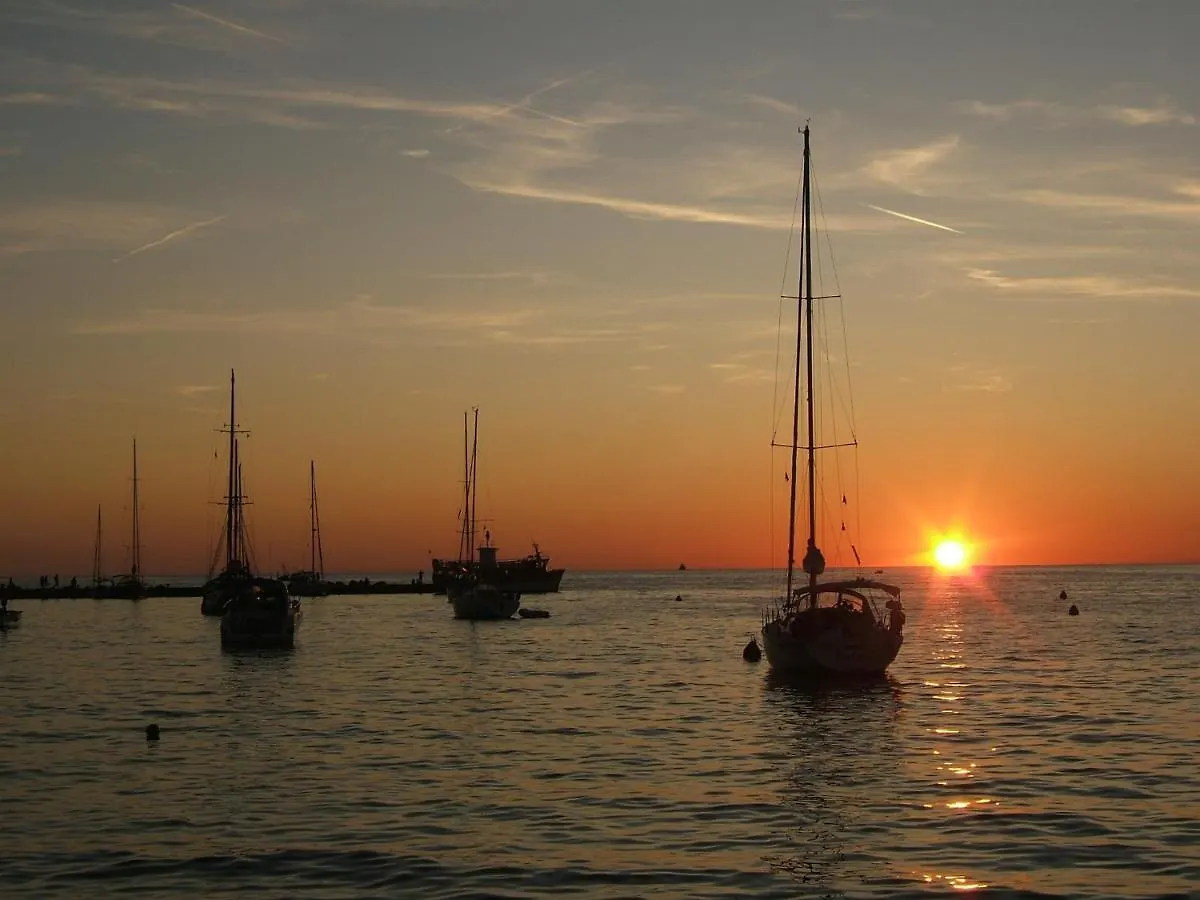 Laura A2, 5 Minutes Of Walking To The Beach Apartment Novigrad  0*, Novigrad (Istria)