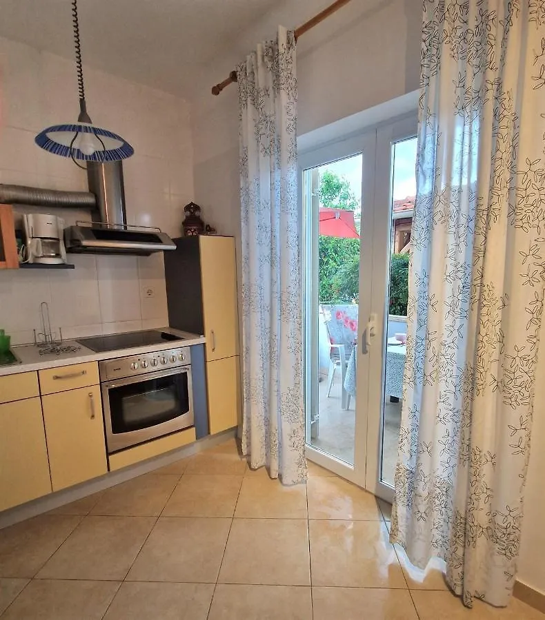 Laura A2, 5 Minutes Of Walking To The Beach Apartment Novigrad  Croatia